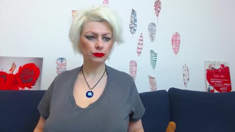 Goldie online show from March 15, 12:05 am