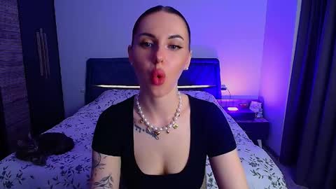 Snapshot of pure_temptation_j chatting on April 23, 3:47 pm Julia online show from April 23, 3:47 pm