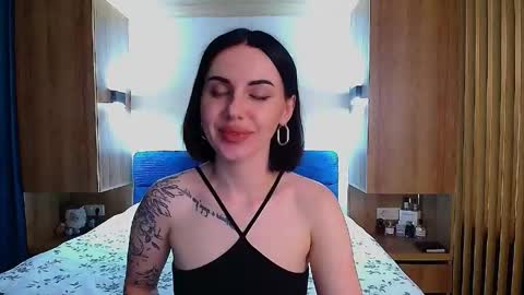Snapshot of pure_temptation_j chatting on May 23, 4:33 pm Julia online show from May 23, 4:33 pm