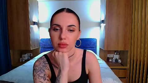 Snapshot of pure_temptation_j chatting on June 4, 4:57 pm Julia online show from June 4, 4:57 pm