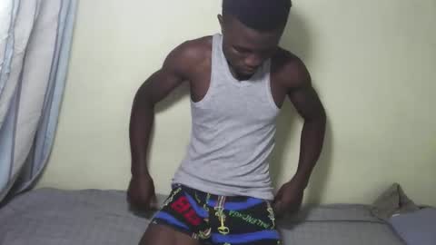 Snapshot of pureblack_ chatting on February 13, 2:51 am Pureblack online show from February 13, 2:51 am