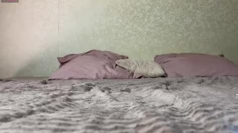 puredesire_ online show from March 3, 9:10 pm