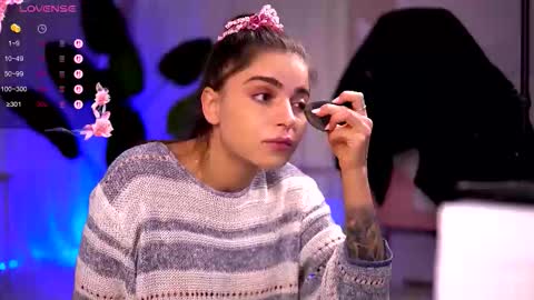 Snapshot of pureellie chatting on January 18, 7:45 am Emily online show from January 18, 7:45 am