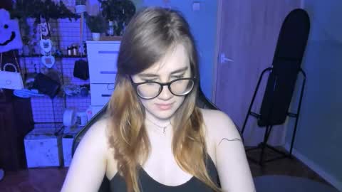 Snapshot of pureheartt chatting on October 23, 8:02 am I am Mila online show from October 23, 8:02 am