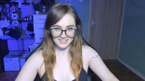 Snapshot of pureheartt chatting on October 29, 3:58 pm I am Mila online show from October 29, 3:58 pm