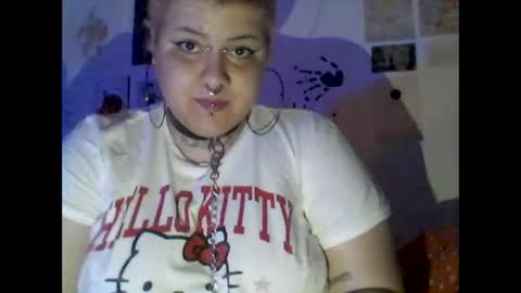 Snapshot of purelilac chatting on April 1, 2:45 am Lilac online show from April 1, 2:45 am