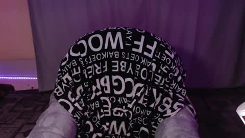 Snapshot of puremenshape chatting on December 1, 6:02 pm puremenshape online show from December 1, 6:02 pm