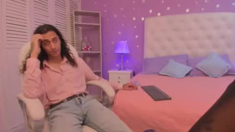 Experienced guys  online show from February 9, 7:18 pm