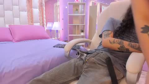 Experienced guys  online show from June 23, 7:56 pm