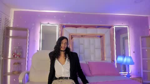Experienced guys  online show from June 25, 7:40 pm