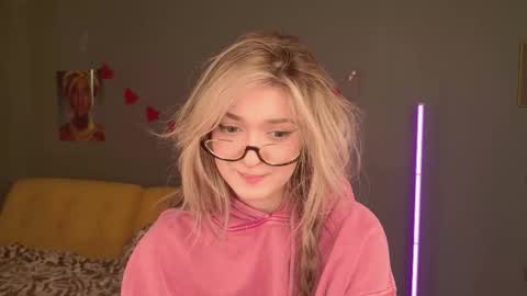 Bella online show from February 15, 7:51 am