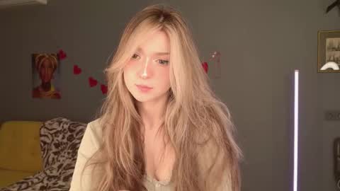 Bella online show from February 26, 5:39 am