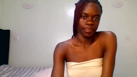 purple_honey1 online show from May 18, 8:25 pm