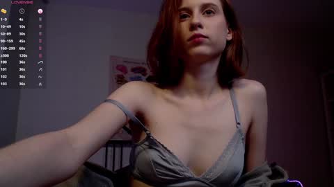 Snapshot of purplebeawer chatting on December 26, 11:57 pm Francine online show from December 26, 11:57 pm