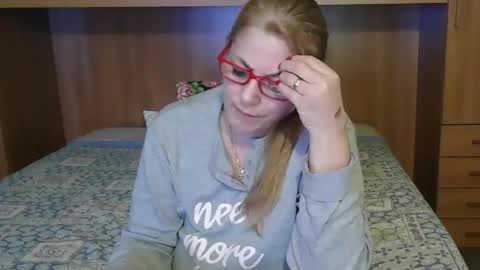 Mary online show from February 6, 11:37 pm