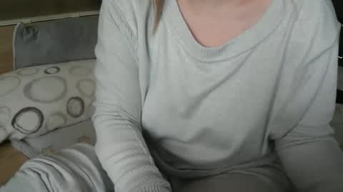 Snapshot of pussy_for_u chatting on January 30, 10:50 am Lara online show from January 30, 10:50 am