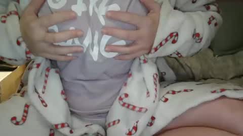 Snapshot of pussy_for_u chatting on February 21, 10:26 pm Lara online show from February 21, 10:26 pm