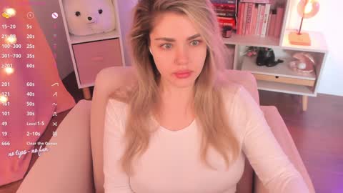 Snapshot of pussy_kattt chatting on January 25, 11:02 am kat follow online show from January 25, 11:02 am