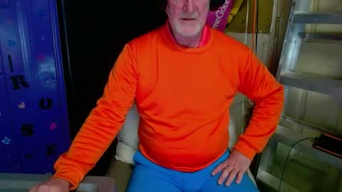 Snapshot of pussy_licker0127 chatting on March 5, 7:49 pm Mark online show from March 5, 7:49 pm