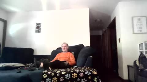 Mark online show from October 14, 5:36 pm