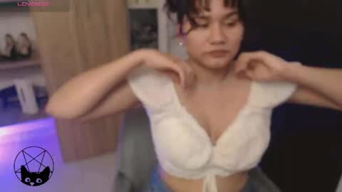 Snapshot of pussycat420_ chatting on April 27, 1:58 am Mari online show from April 27, 1:58 am