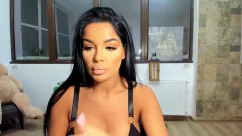 Andreea online show from February 17, 6:37 pm