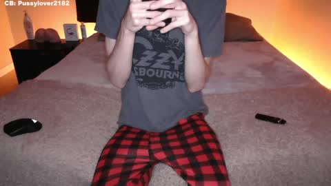 pussylover2182 online show from October 4, 3:15 am