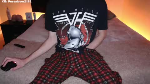 pussylover2182 online show from October 6, 2:53 am