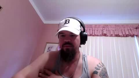 Snapshot of pussymonster27 chatting on March 21, 2:20 pm pussymonster27 online show from March 21, 2:20 pm