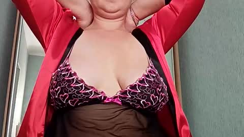 Snapshot of pussyxkitty chatting on September 20, 5:41 am Alice online show from September 20, 5:41 am