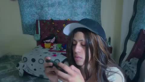 Snapshot of putiputisexo chatting on May 21, 10:28 pm putinaicolls online show from May 21, 10:28 pm