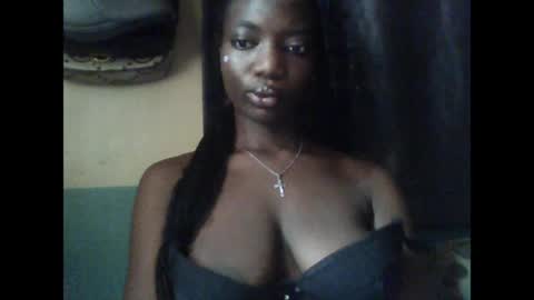 Snapshot of pweedy_ora chatting on June 24, 9:52 am ora online show from June 24, 9:52 am