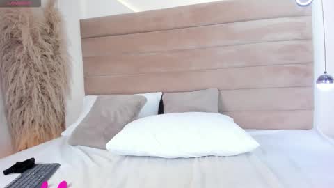 Qetzia online show from October 29, 5:58 pm