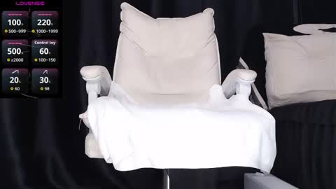 qianqian_ online show from November 25, 9:53 am