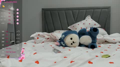 Snapshot of qimiqo chatting on October 8, 4:04 pm Kimi online show from October 8, 4:04 pm