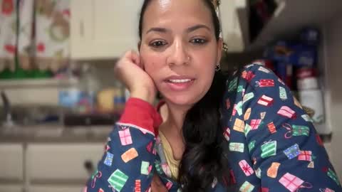 queen69138 online show from November 13, 8:02 am