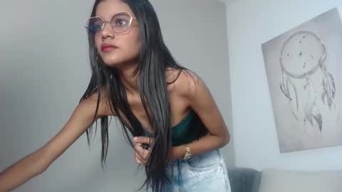 Snapshot of queen_adhara chatting on March 16, 1:48 pm ANTONELLA online show from March 16, 1:48 pm