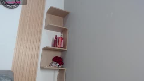 Snapshot of queen_adhara chatting on March 27, 12:38 pm ANTONELLA online show from March 27, 12:38 pm