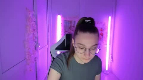 Amelie online show from May 10, 8:19 am