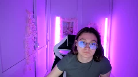 Amelie online show from May 13, 8:12 am