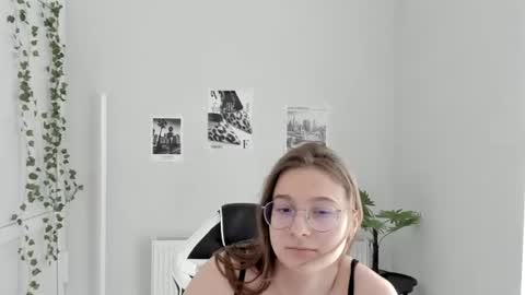 Amelie online show from June 21, 8:06 am