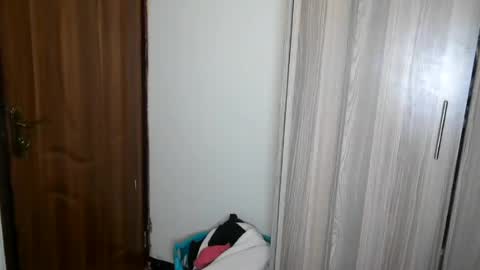Snapshot of queen_asha chatting on June 21, 10:45 pm queen_asha online show from June 21, 10:45 pm