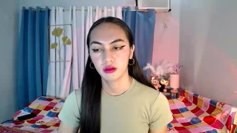 Snapshot of queen_danaya chatting on June 6, 11:31 pm queen_danaya online show from June 6, 11:31 pm
