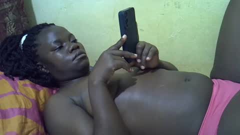 Snapshot of queen_darling3 chatting on July 5, 8:49 pm Gentrix online show from July 5, 8:49 pm