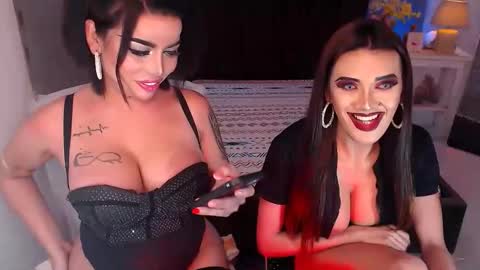 Snapshot of queen_destroyerx chatting on December 20, 1:14 am MAGDA online show from December 20, 1:14 am