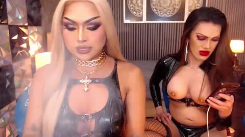 Snapshot of queen_destroyerx chatting on March 13, 2:51 am MAGDA online show from March 13, 2:51 am