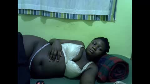 queen_diva01 online show from April 26, 5:49 am