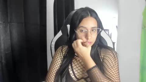 queen_findom1 online show from November 15, 10:59 pm