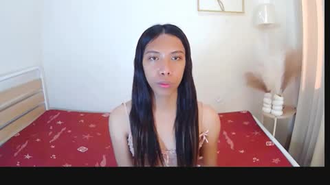 Snapshot of queen_gia chatting on March 28, 7:52 am queen_gia online show from March 28, 7:52 am