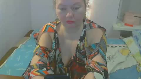 Snapshot of queen_jane8 chatting on December 24, 8:27 pm queen_jane8 online show from December 24, 8:27 pm